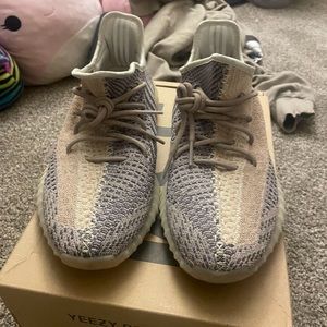 Ash Pearl Yeezy 350 Boost V2